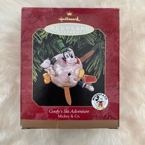 Hallmark Disney Ornament Goofy‘s Ski Adventure